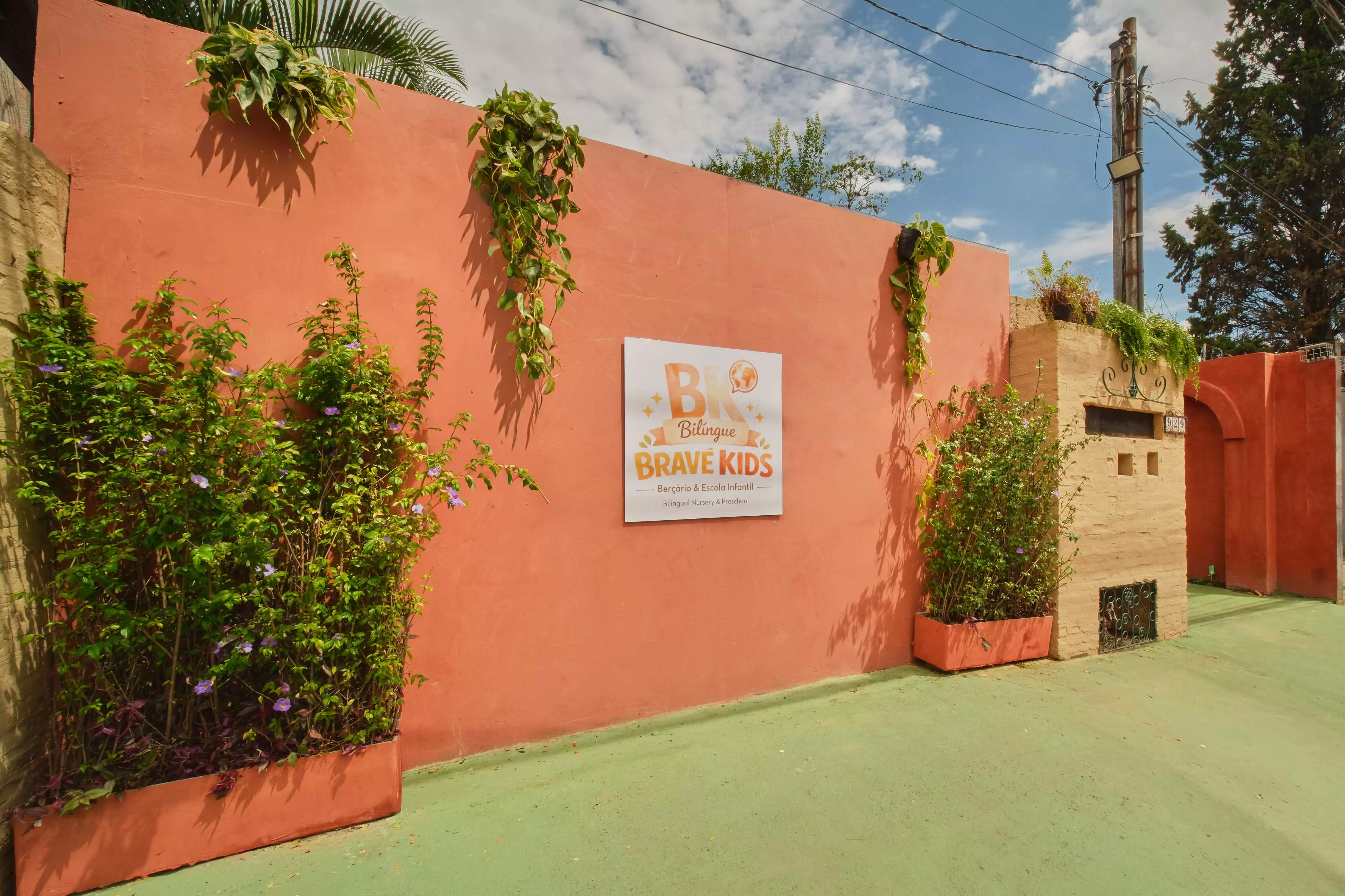Fachada da Bravé Kids